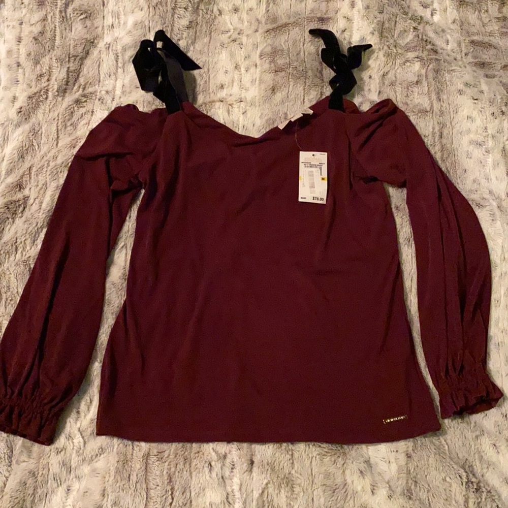 Open shoulder blouse (valentines day)